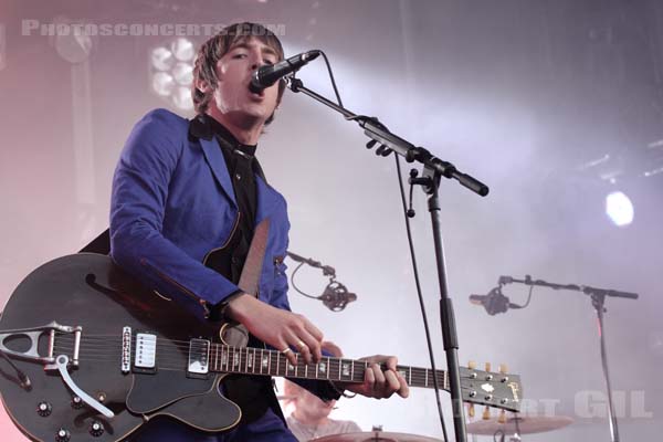 MILES KANE - 2012-06-22 - PARIS - Hippodrome de Longchamp - 